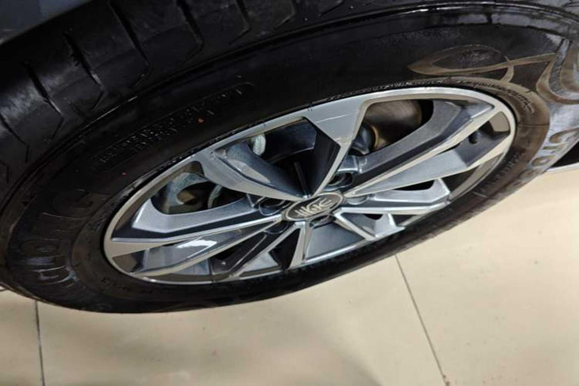 Used BYD Qin PLUS 2024 HONOR Edition DM-i 55KM Leading Model Left Front Wheel Hub