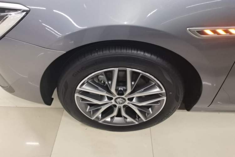 Used BYD Qin PLUS 2024 Honor Edition EV 510KM Leading Model Left Front Wheel Hub