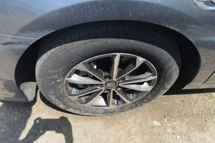 Used BYD Qin PLUS 2024 HONOR Edition DM-i 55KM Leading Model Left Front Wheel Hub