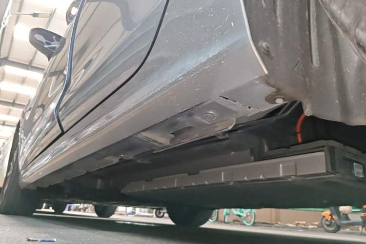 Used BYD Qin PLUS 2024 HONOR Edition DM-i 55KM Leading Model Left Side Sill
