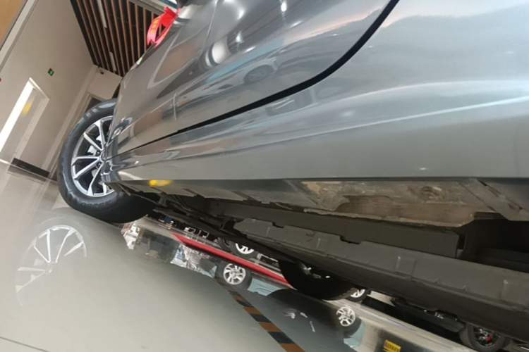Used BYD Qin PLUS 2024 HONOR Edition DM-i 55KM Leading Model Left Side Sill