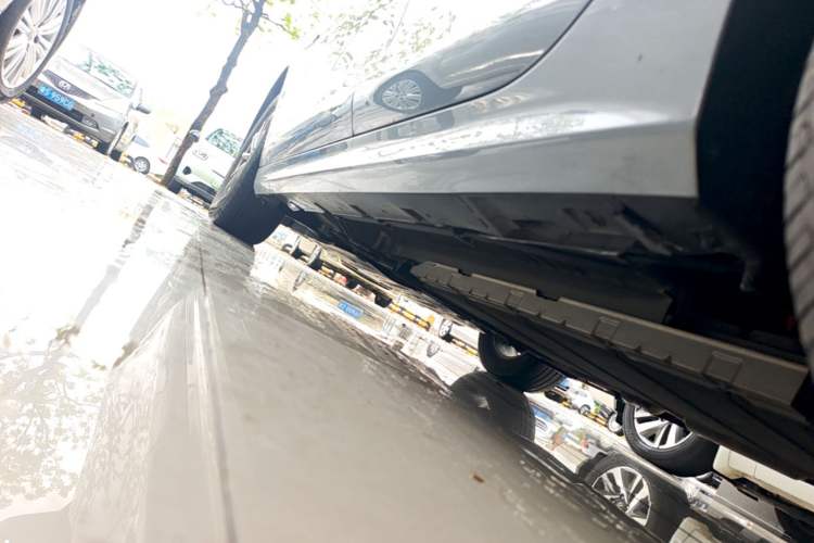 Used BYD Qin PLUS 2024 HONOR Edition DM-i 55KM Leading Model Left Side Sill