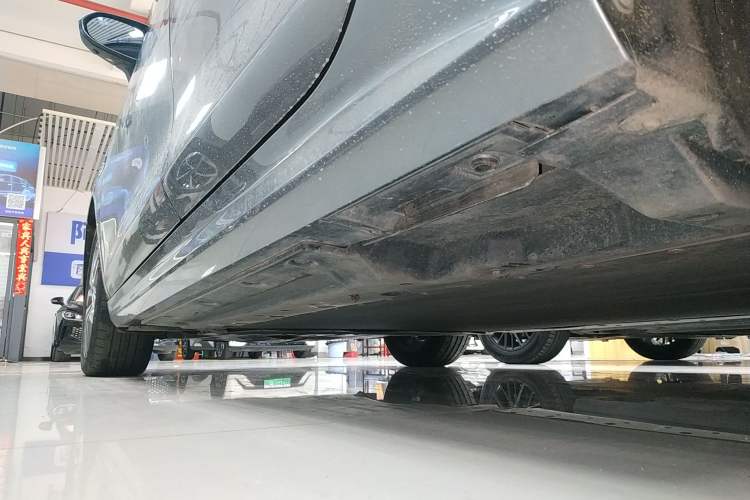 Used BYD Qin PLUS 2024 Honor Edition EV 510KM Beyond Model Left Side Sill
