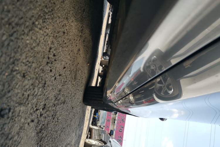 Used BYD Qin PLUS 2024 HONOR Edition DM-i 55KM Leading Model Left Side Sill
