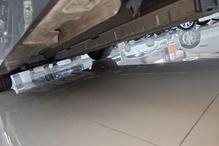 Used BYD Qin PLUS 2024 HONOR Edition DM-i 55KM Leading Model Left Side Sill