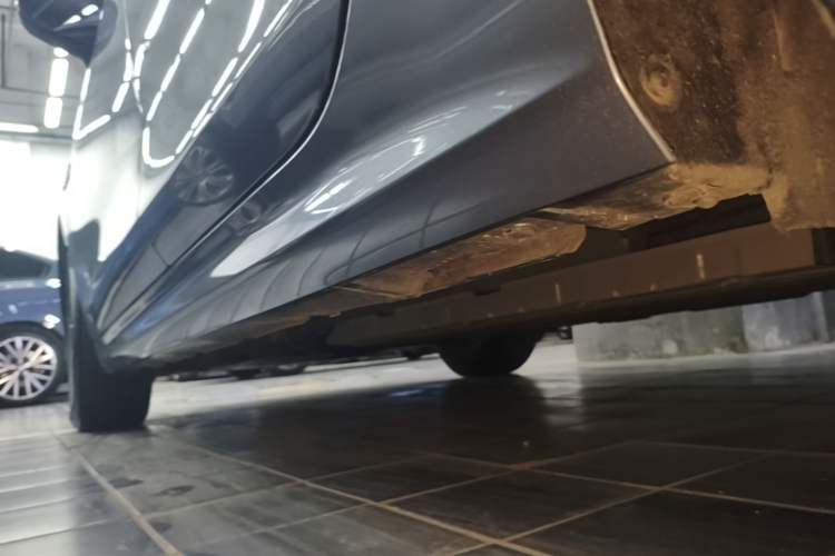Used BYD Qin PLUS 2024 HONOR Edition DM-i 55KM Leading Model Left Side Sill
