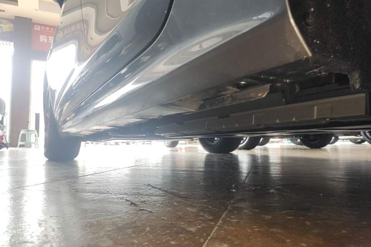 Used BYD Qin PLUS 2024 HONOR Edition DM-i 55KM Leading Model Left Side Sill