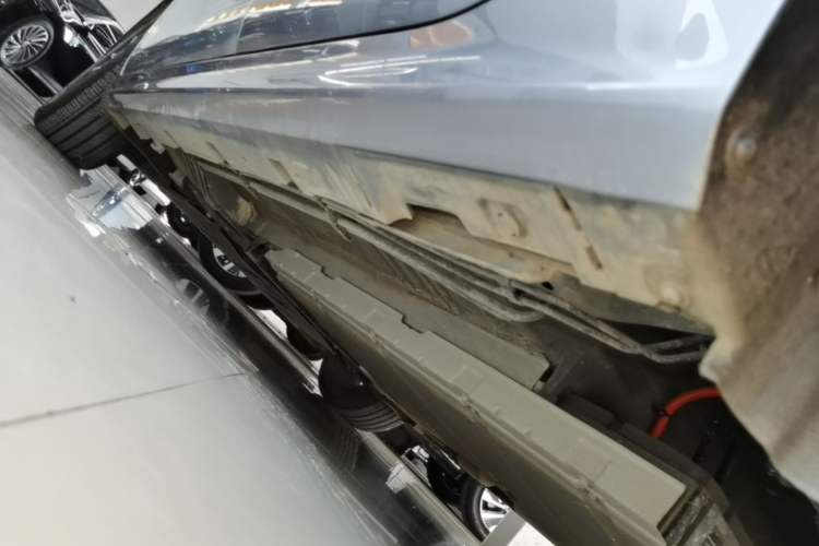 Used BYD Qin PLUS 2024 HONOR Edition DM-i 55KM Leading Model Left Side Sill