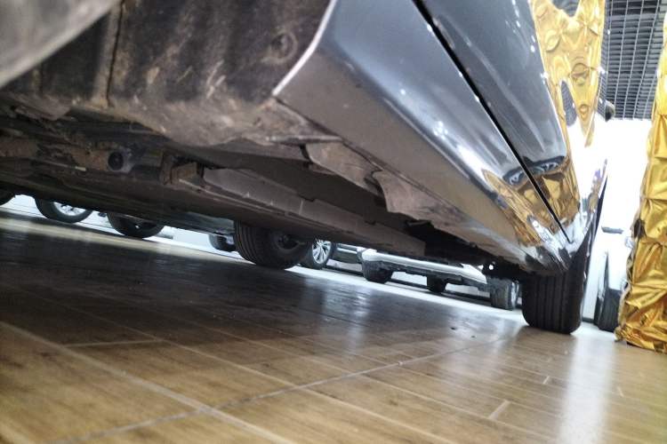 Used BYD Qin PLUS 2024 HONOR Edition DM-i 55KM Leading Model Left Side Sill