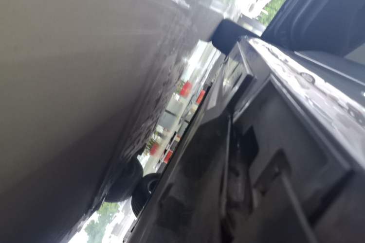 Used BYD Qin PLUS 2024 Honor Edition EV 420KM Leading Model Left Side Sill