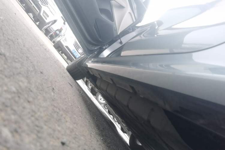 Used BYD Qin PLUS 2024 HONOR Edition DM-i 55KM Leading Model Left Side Sill