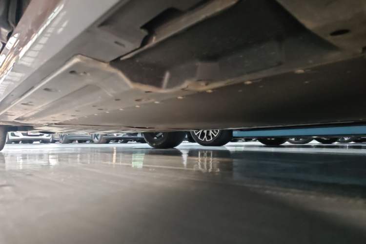 Used BYD Qin PLUS 2024 Honor Edition EV 420KM Leading Model Left Side Sill