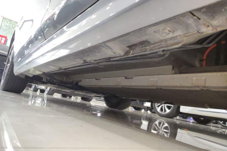 Used BYD Qin PLUS 2024 HONOR Edition DM-i 55KM Leading Model Left Side Sill