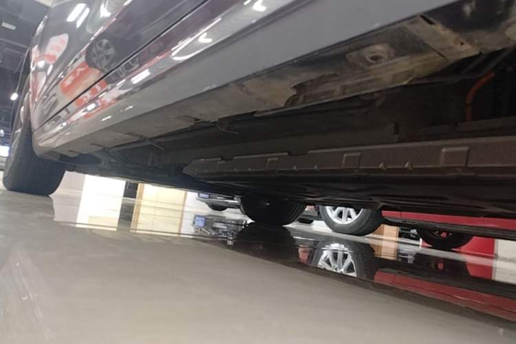 Used BYD Qin PLUS 2024 HONOR Edition DM-i 55KM Leading Model Left Side Sill