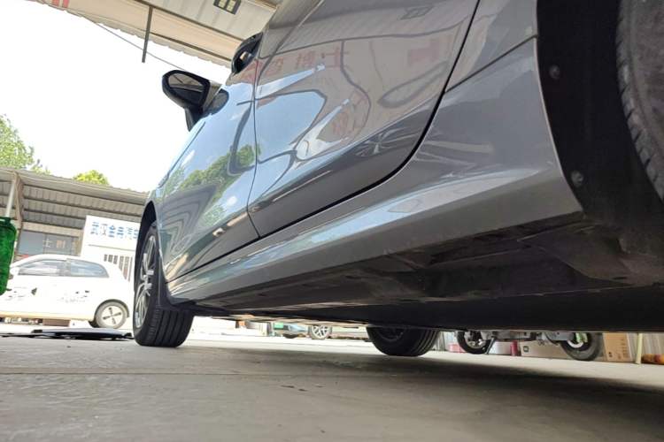 Used BYD Qin PLUS 2024 Honor Edition EV 420KM Leading Model Left Side Sill