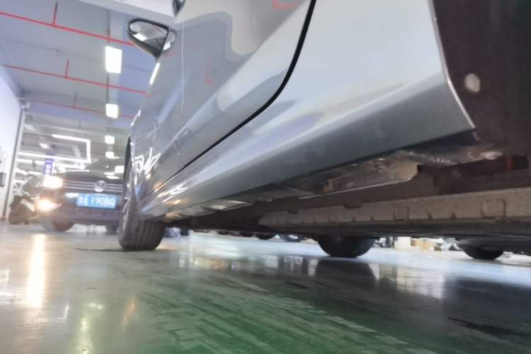 Used BYD Qin PLUS 2024 HONOR Edition DM-i 55KM Leading Model Left Side Sill