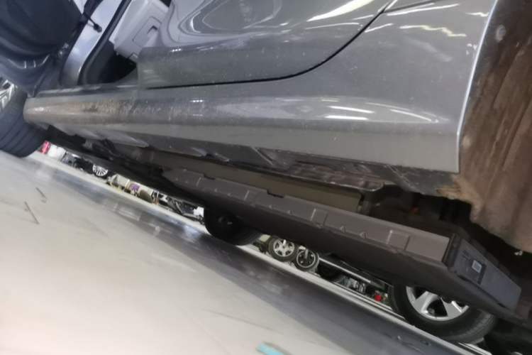 Used BYD Qin PLUS 2024 HONOR Edition DM-i 55KM Beyond Model Left Side Sill