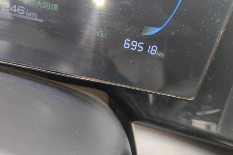 Used BYD Qin PLUS 2024 Honor Edition EV 510KM Leading Model Odometer Close Up