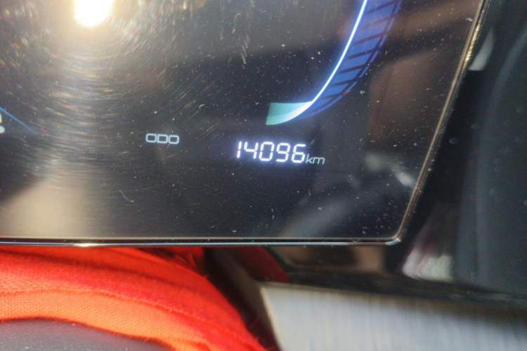 Used BYD Qin PLUS 2024 HONOR Edition DM-i 55KM Leading Model Odometer Close Up