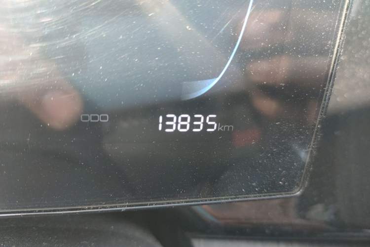 Used BYD Qin PLUS 2024 HONOR Edition DM-i 55KM Leading Model Odometer Close Up