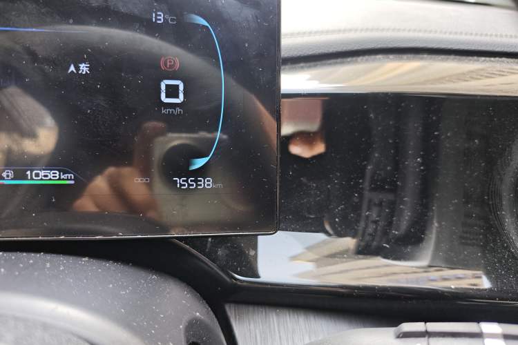 Used BYD Qin PLUS 2024 HONOR Edition DM-i 55KM Leading Model Odometer Close Up