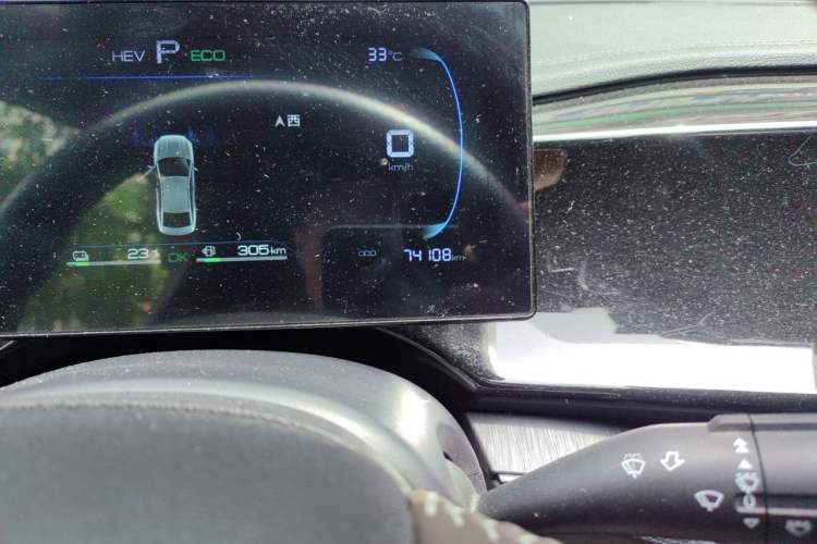Used BYD Qin PLUS 2024 HONOR Edition DM-i 55KM Leading Model Odometer Close Up
