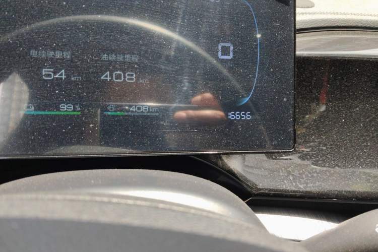 Used BYD Qin PLUS 2024 HONOR Edition DM-i 55KM Leading Model Odometer Close Up