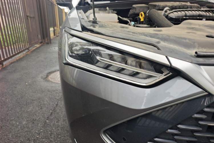 Used BYD Qin PLUS 2024 HONOR Edition DM-i 120KM Beyond Model Right Front Headlight