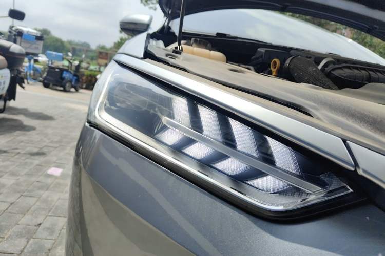 Used BYD Qin PLUS 2024 HONOR Edition DM-i 55KM Leading Model Right Front Headlight