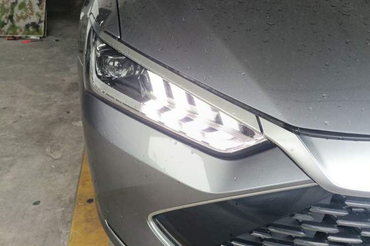 Used BYD Qin PLUS 2024 HONOR Edition DM-i 55KM Leading Model Right Front Headlight