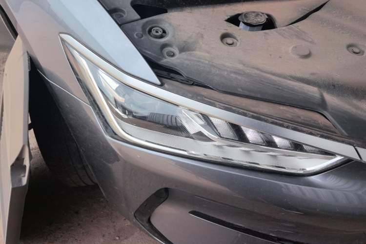 Used BYD Qin PLUS 2024 Honor Edition EV 510KM Beyond Model Right Front Headlight