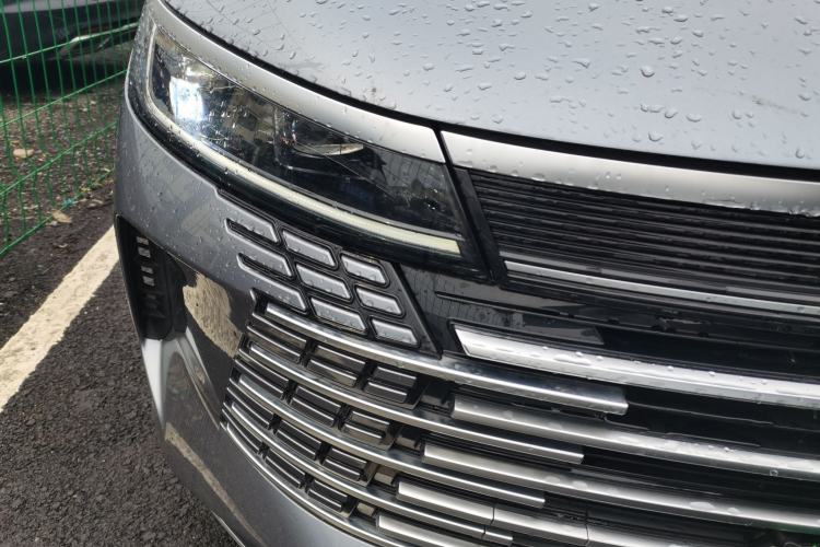 Used BYD Qin PLUS 2024 HONOR Edition DM-i 55KM Leading Model Right Front Headlight