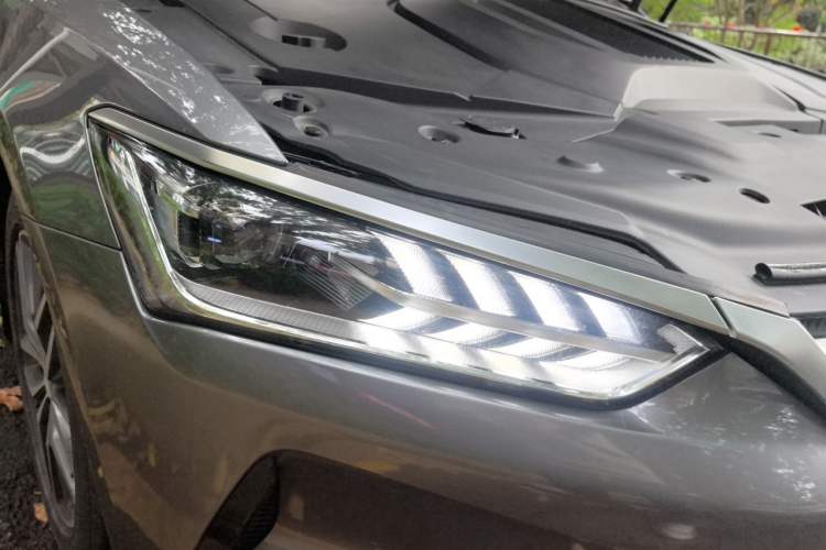 Used BYD Qin PLUS 2024 Honor Edition EV 510KM Leading Model Right Front Headlight