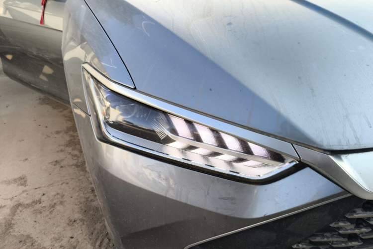 Used BYD Qin PLUS 2024 HONOR Edition DM-i 55KM Leading Model Right Front Headlight
