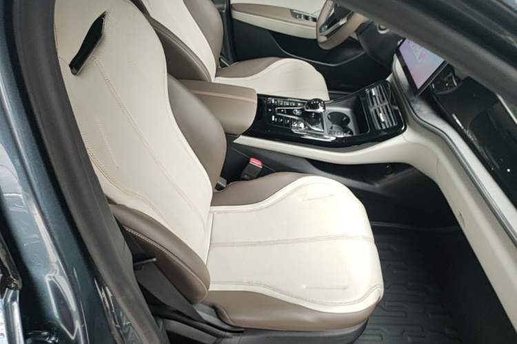 Used BYD Qin PLUS 2024 HONOR Edition DM-i 55KM Leading Model Right Front Seat