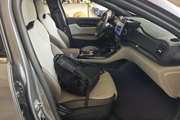 Used BYD Qin PLUS 2024 HONOR Edition DM-i 55KM Leading Model Right Front Seat