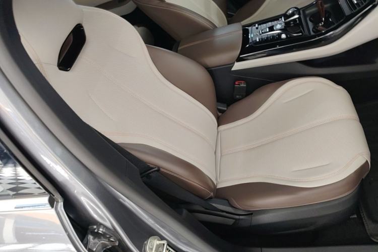 Used BYD Qin PLUS 2024 HONOR Edition DM-i 55KM Leading Model Right Front Seat