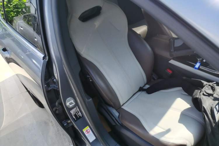 Used BYD Qin PLUS 2024 HONOR Edition DM-i 55KM Leading Model Right Front Seat