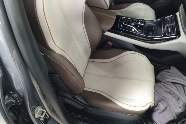 Used BYD Qin PLUS 2024 Honor Edition EV 420KM Beyond Model Right Front Seat