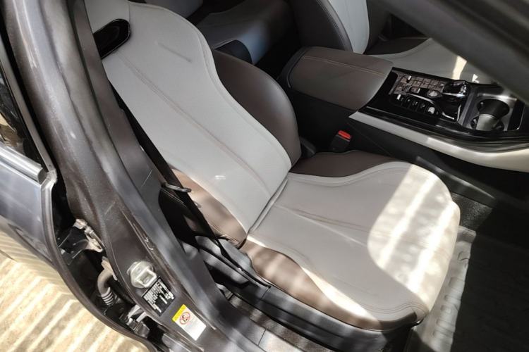 Used BYD Qin PLUS 2024 HONOR Edition DM-i 55KM Leading Model Right Front Seat