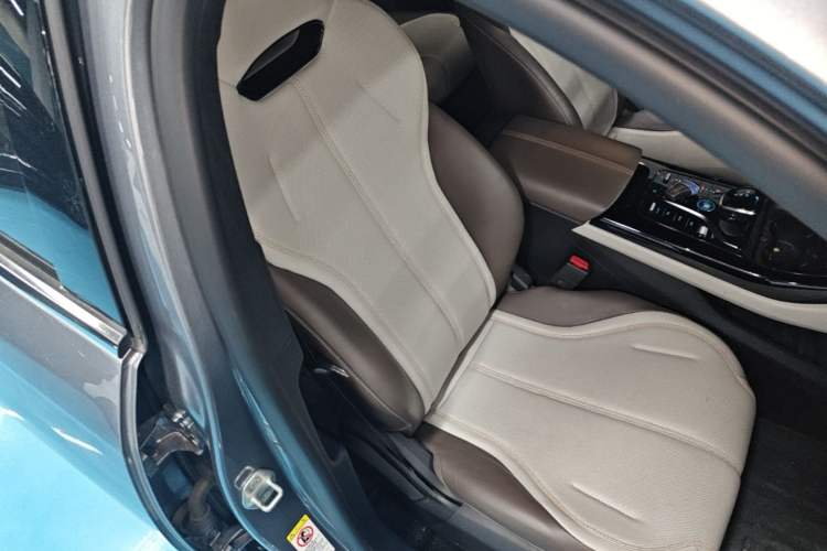 Used BYD Qin PLUS 2024 HONOR Edition DM-i 55KM Leading Model Right Front Seat