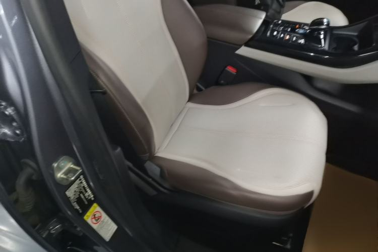 Used BYD Qin PLUS 2024 HONOR Edition DM-i 55KM Leading Model Right Front Seat