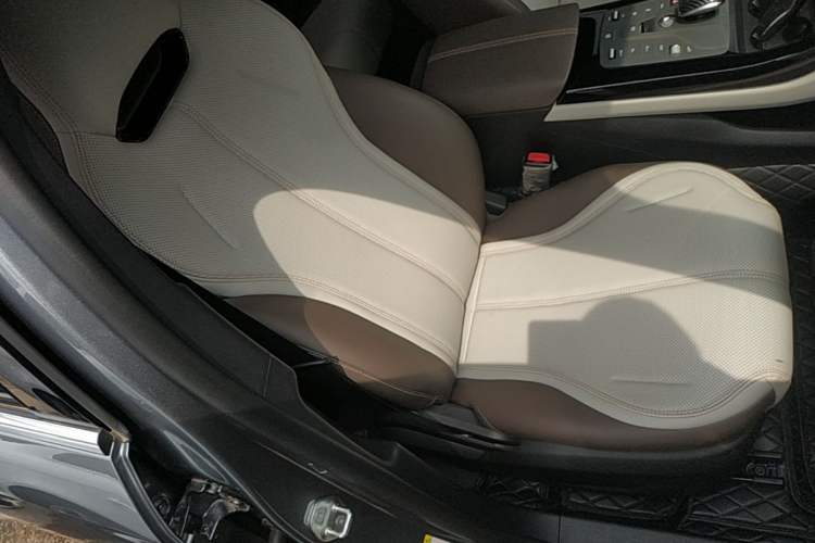 Used BYD Qin PLUS 2024 HONOR Edition DM-i 55KM Leading Model Right Front Seat
