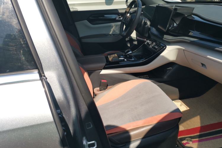 Used BYD Qin PLUS 2024 HONOR Edition DM-i 55KM Leading Model Right Front Seat