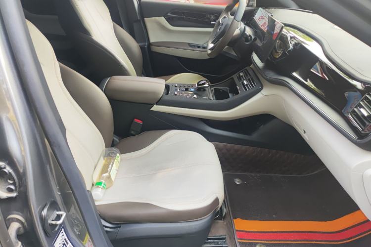Used BYD Qin PLUS 2024 HONOR Edition DM-i 55KM Leading Model Right Front Seat