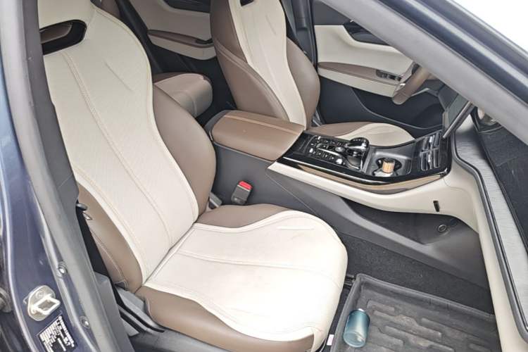 Used BYD Qin PLUS 2024 HONOR Edition DM-i 55KM Leading Model Right Front Seat