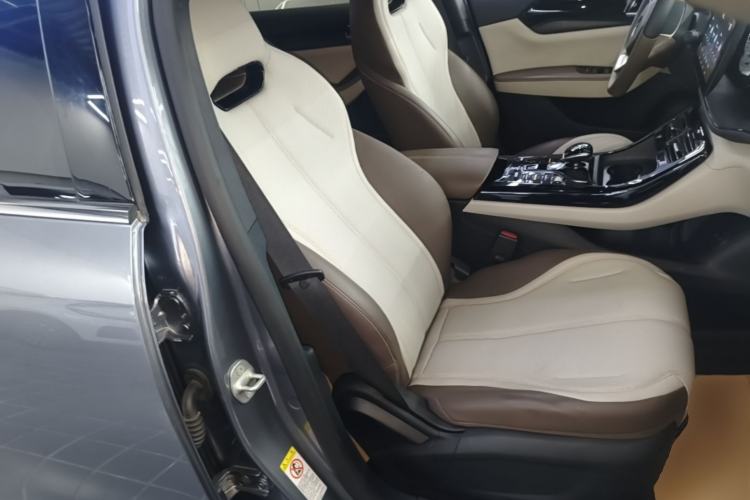 Used BYD Qin PLUS 2024 HONOR Edition DM-i 55KM Leading Model Right Front Seat