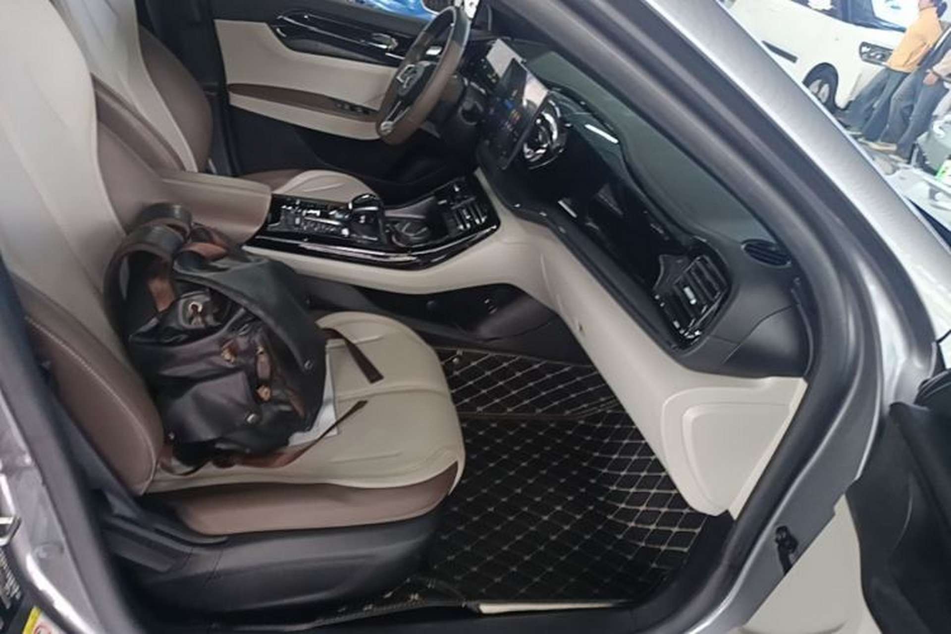 Used BYD Qin PLUS 2024 HONOR Edition DM-i 55KM Leading Model Right Front Seat