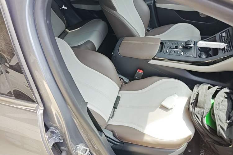 Used BYD Qin PLUS 2024 HONOR Edition DM-i 55KM Leading Model Right Front Seat