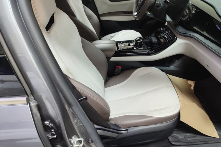 Used BYD Qin PLUS 2024 HONOR Edition DM-i 55KM Leading Model Right Front Seat